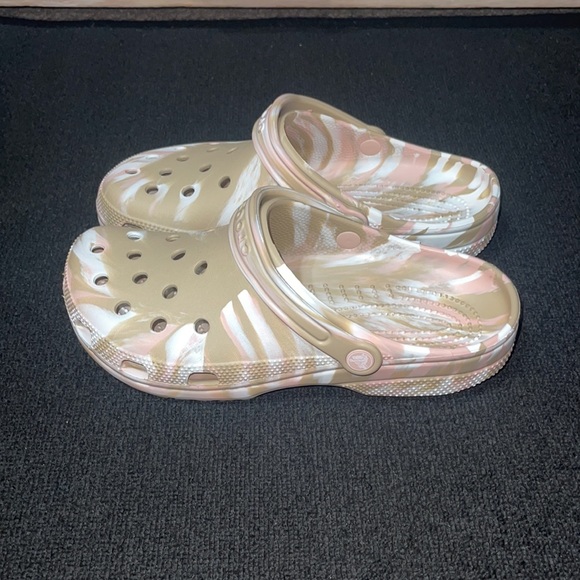 CROCS | Shoes | Classic Chai Pink Rose Marble Crocs | Poshmark